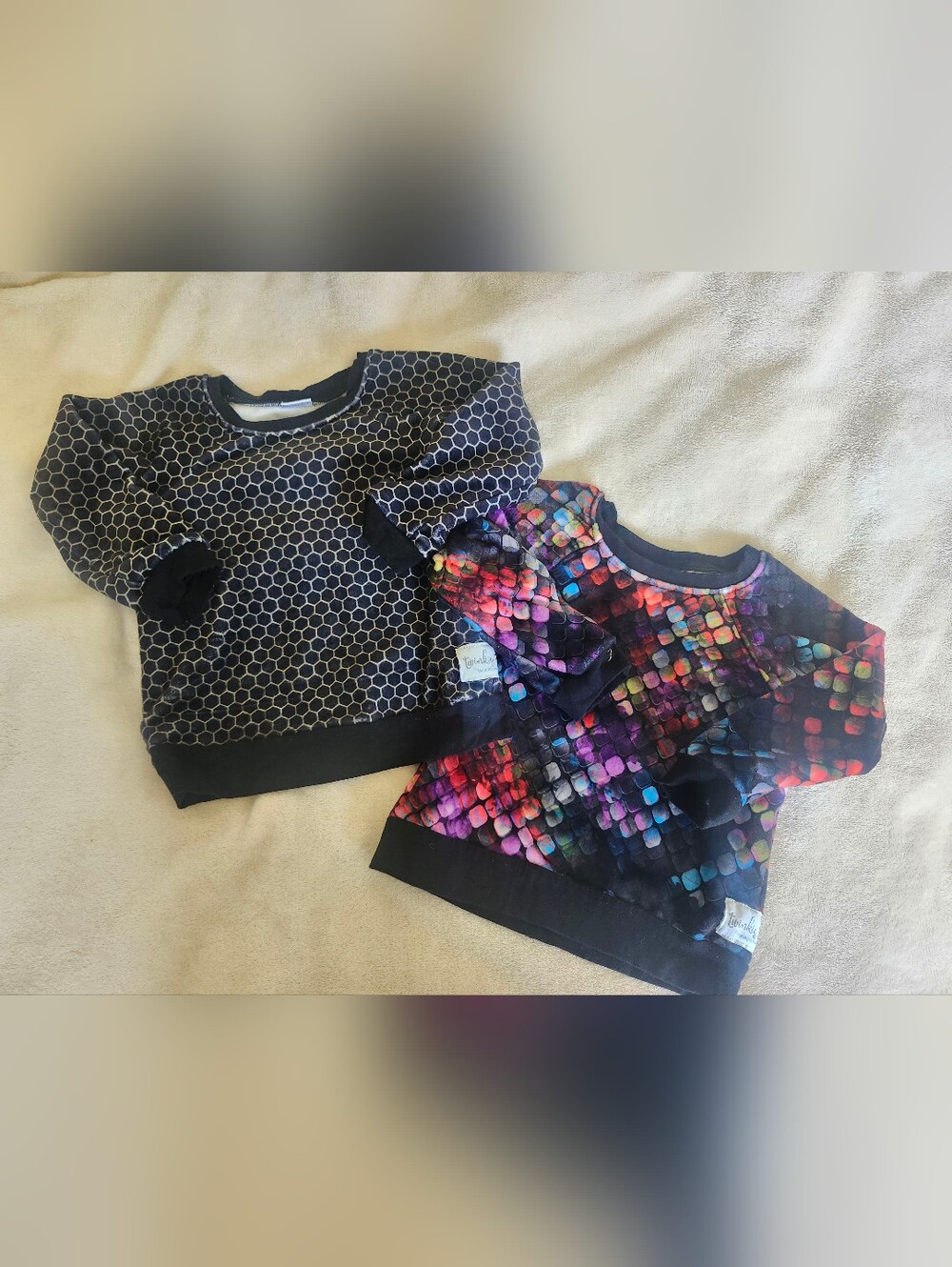 Kids Black Honeycomb Print And Colorful Mosaic Sweatshirts